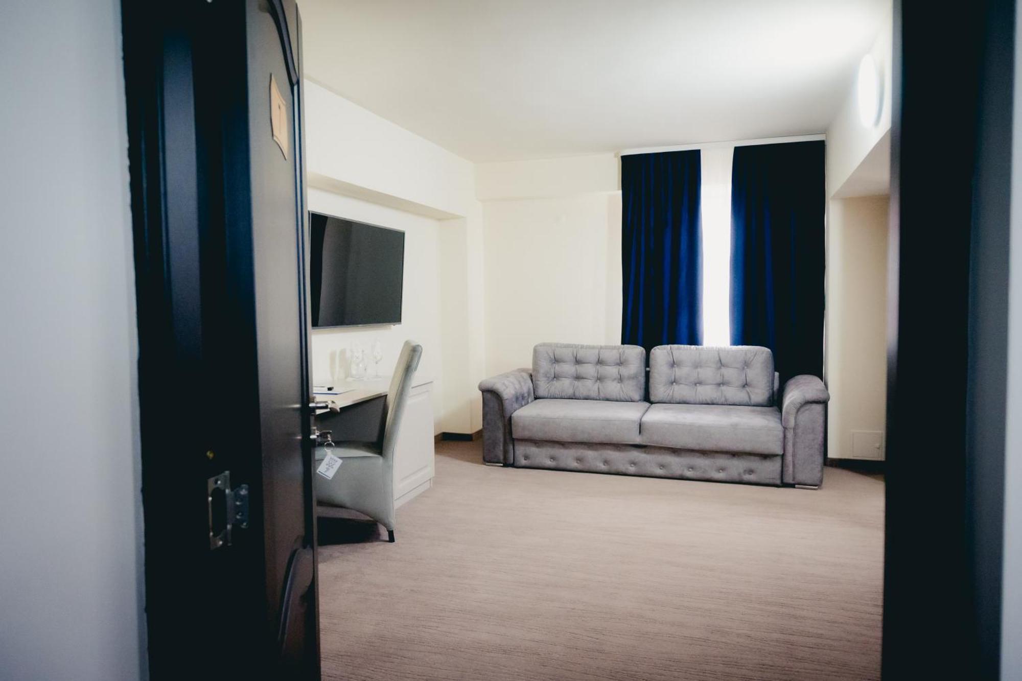 Hotel Valahia Targoviste Zewnętrze zdjęcie