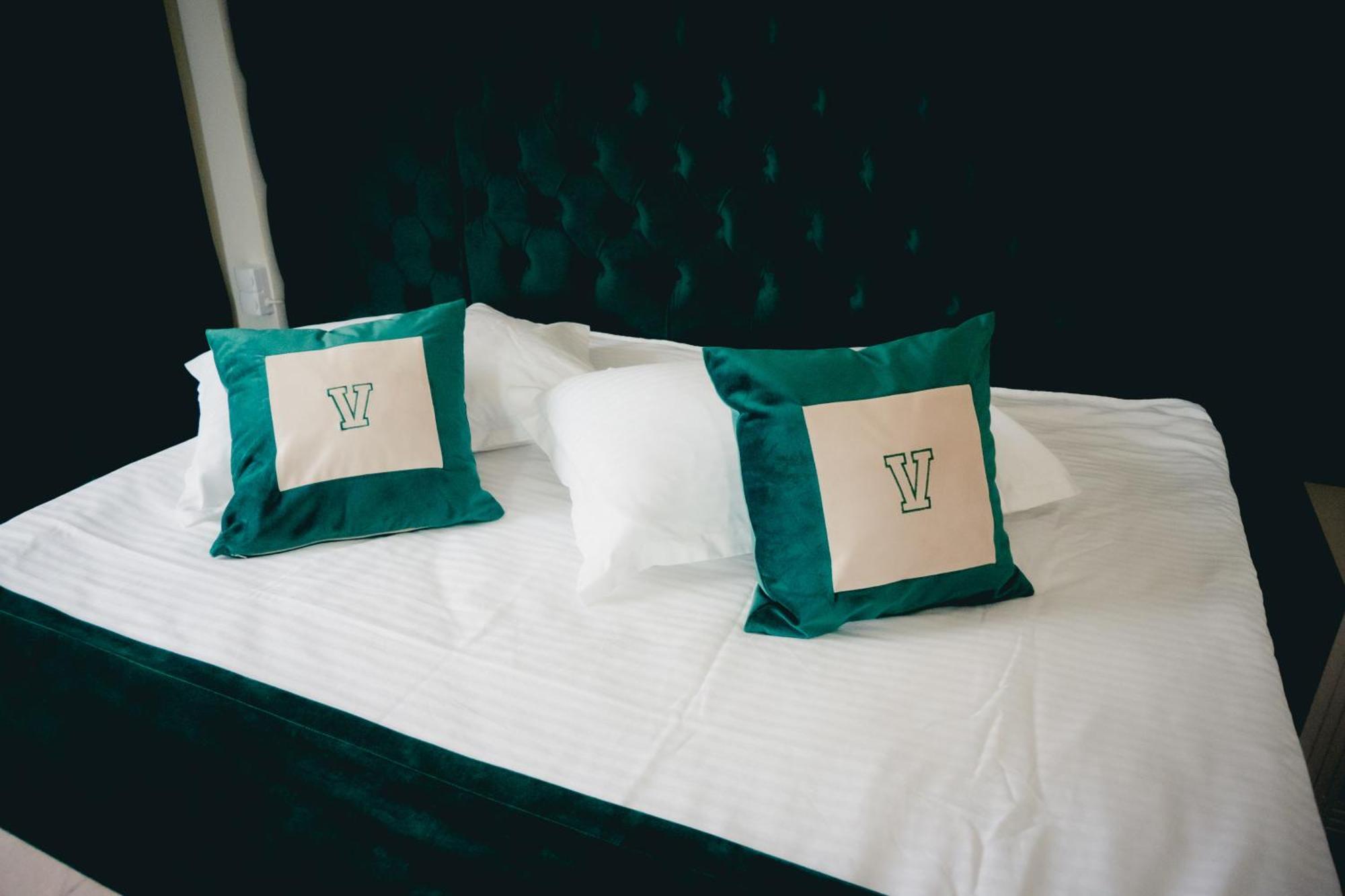 Hotel Valahia Targoviste Zewnętrze zdjęcie