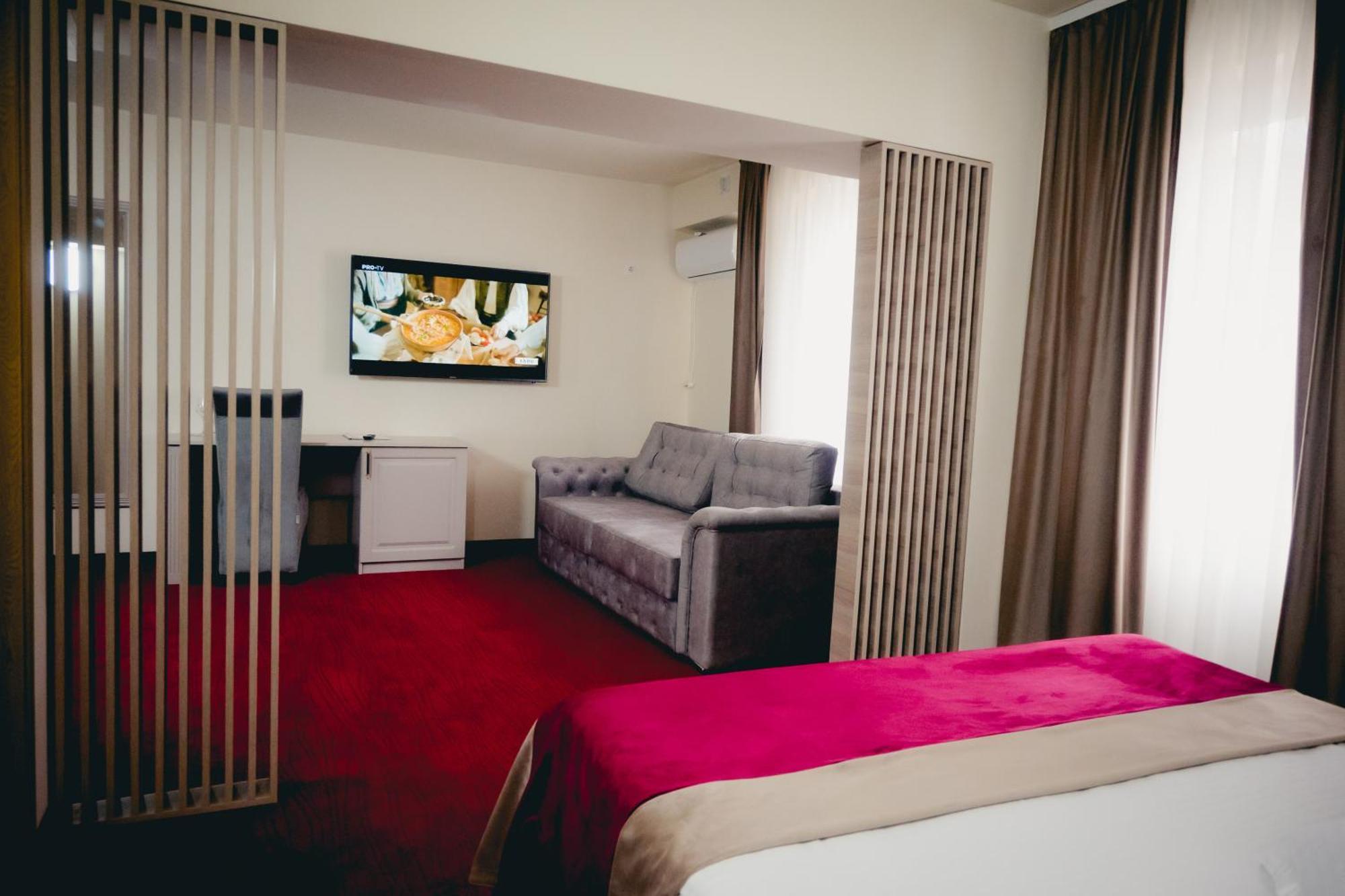 Hotel Valahia Targoviste Zewnętrze zdjęcie