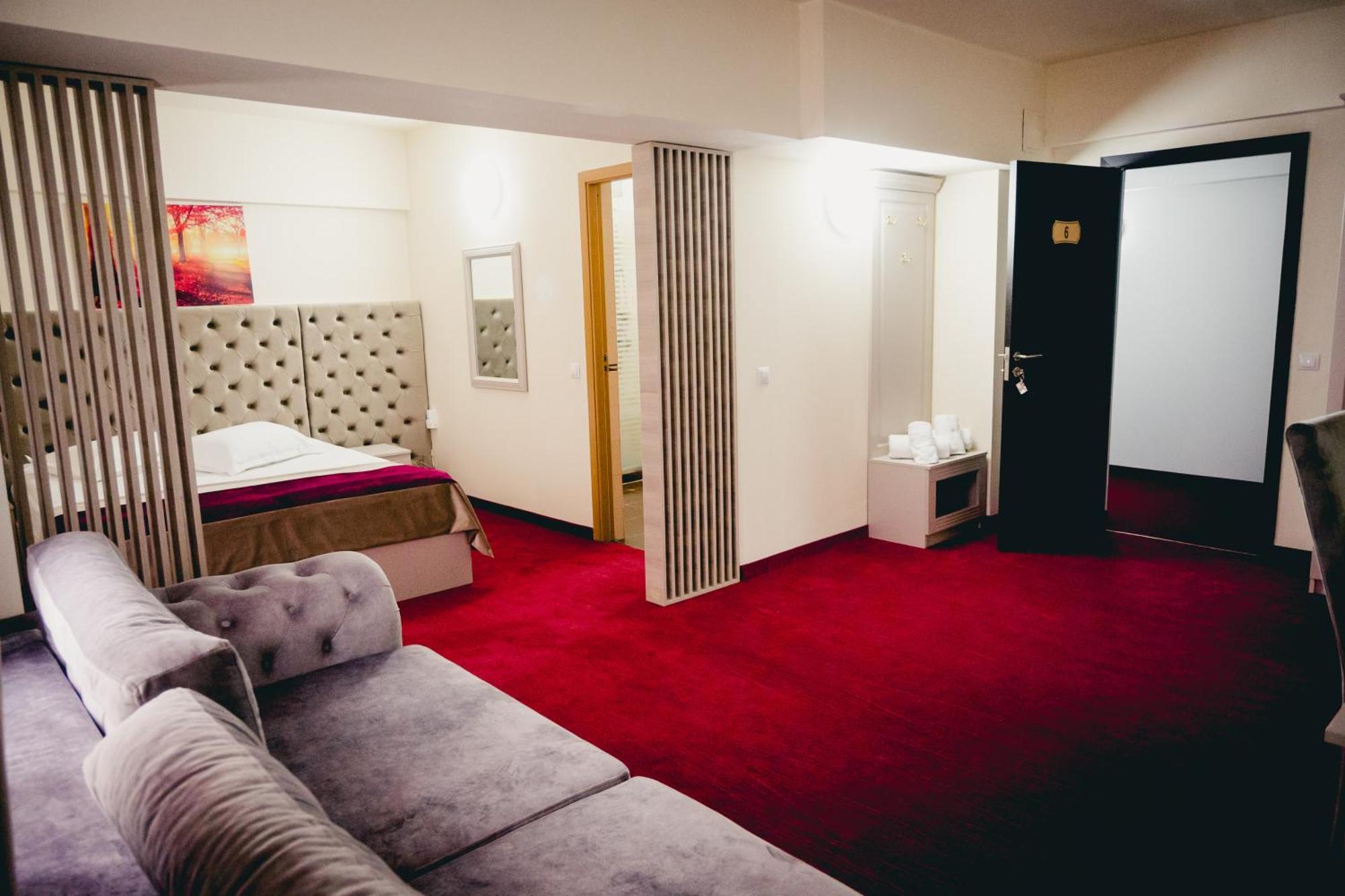 Hotel Valahia Targoviste Zewnętrze zdjęcie