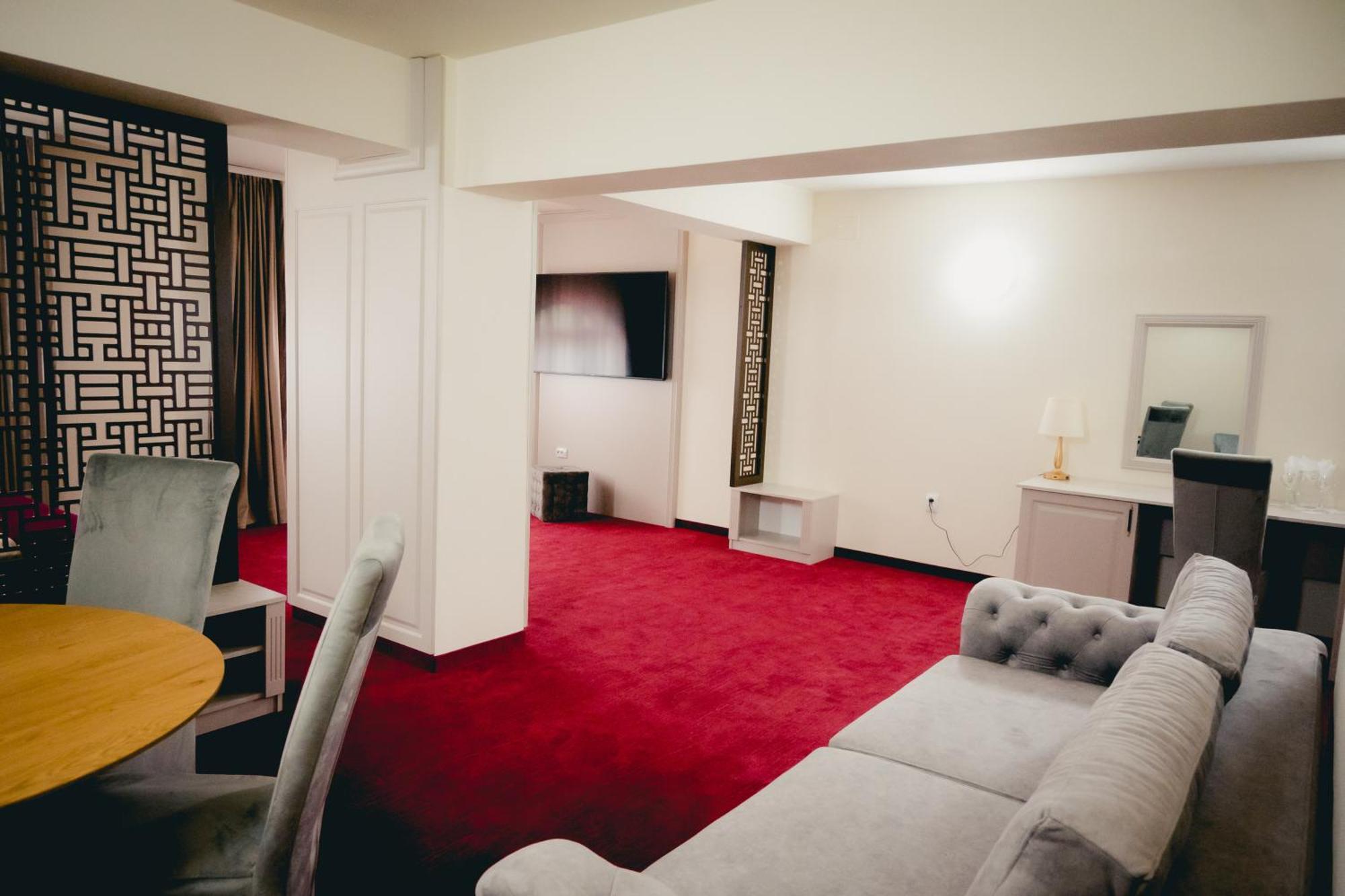Hotel Valahia Targoviste Zewnętrze zdjęcie
