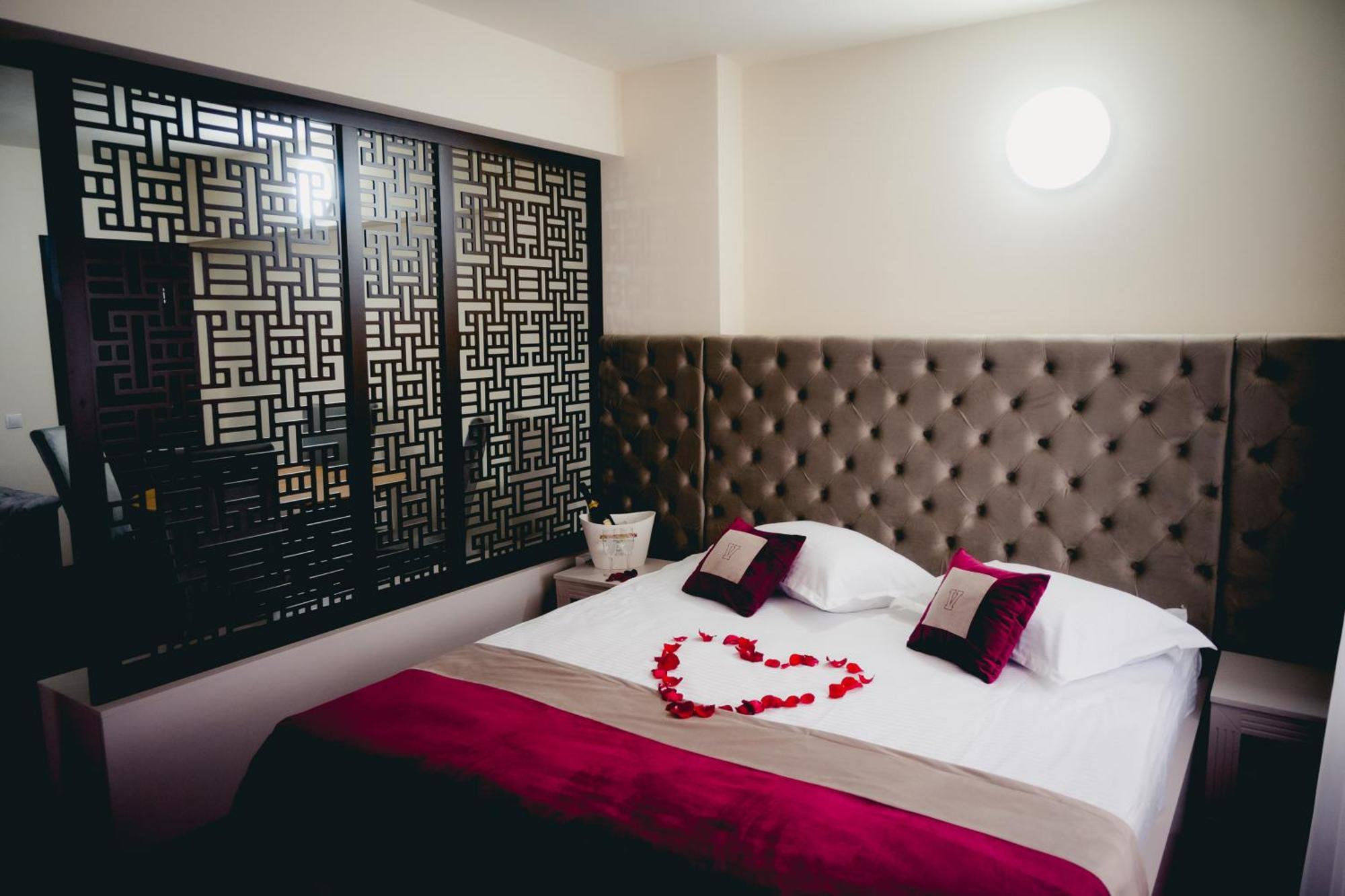 Hotel Valahia Targoviste Zewnętrze zdjęcie