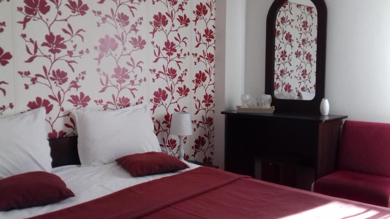 Hotel Valahia Targoviste Zewnętrze zdjęcie